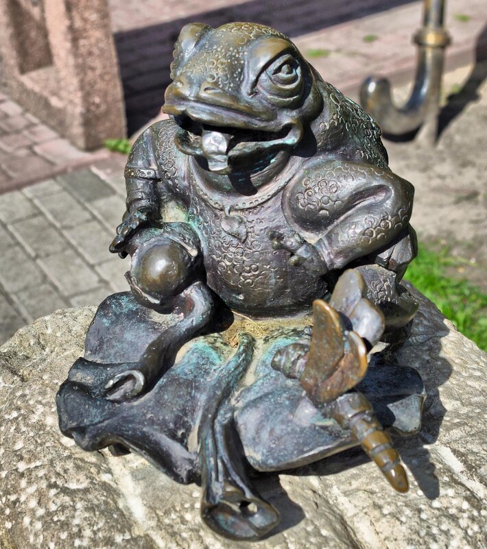 скульптура лягушки - юрий иванов 