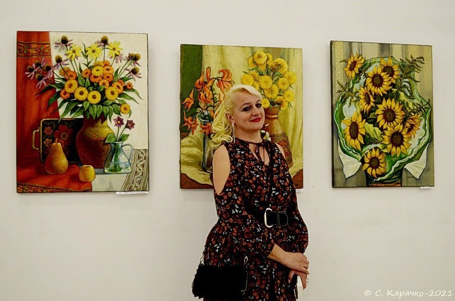 Ольга - художниця у своїх квітах - Степан Карачко