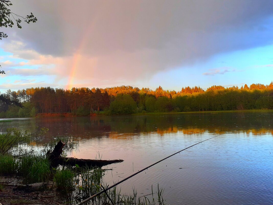 На рыбалке с радугой - Юрий Пучков