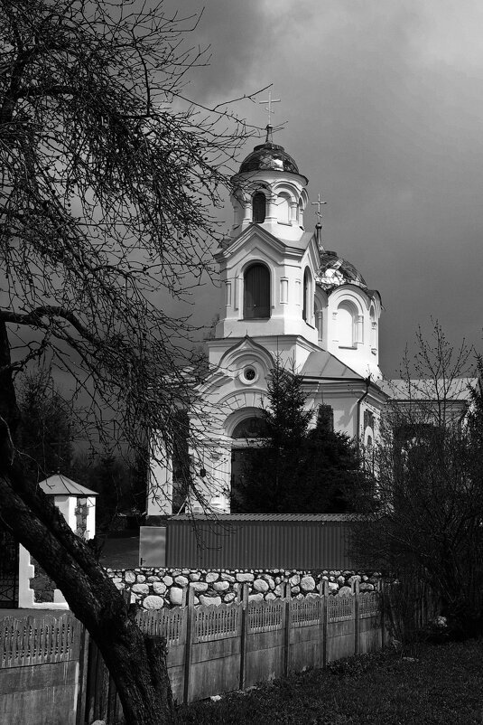 Православный Храм в Католической деревне - M Marikfoto