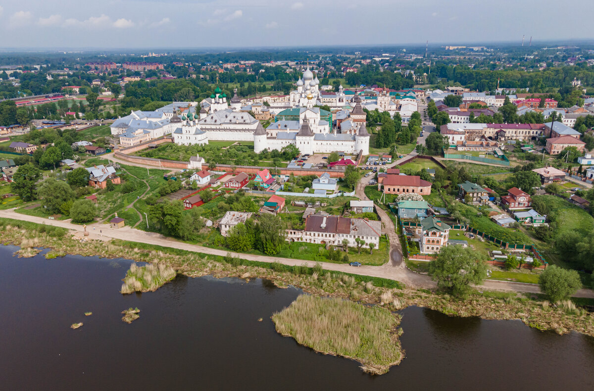 Ростов великий. Кремль и озеро Неро. Золотое кольцо России. - Павел © Смирнов