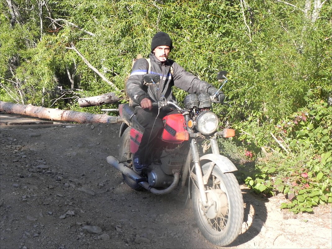 Мотоциклист-таёжник - Анатолий Цыганок