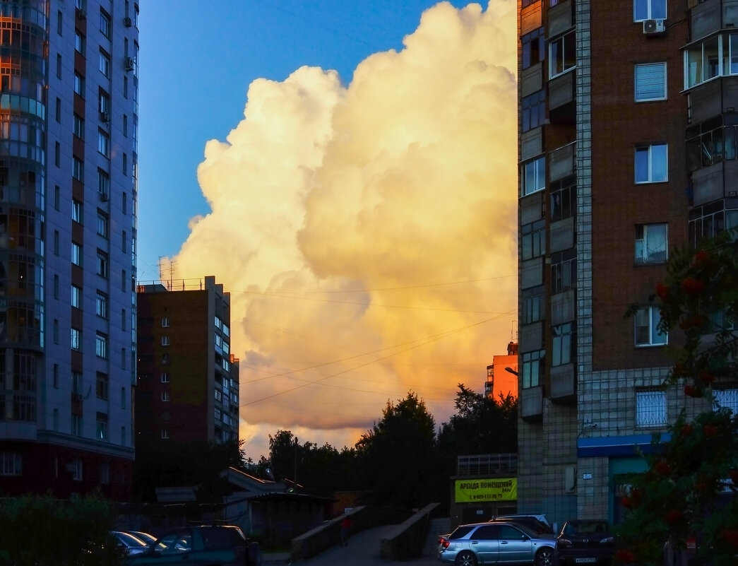 Красные облака - Сергей Царёв