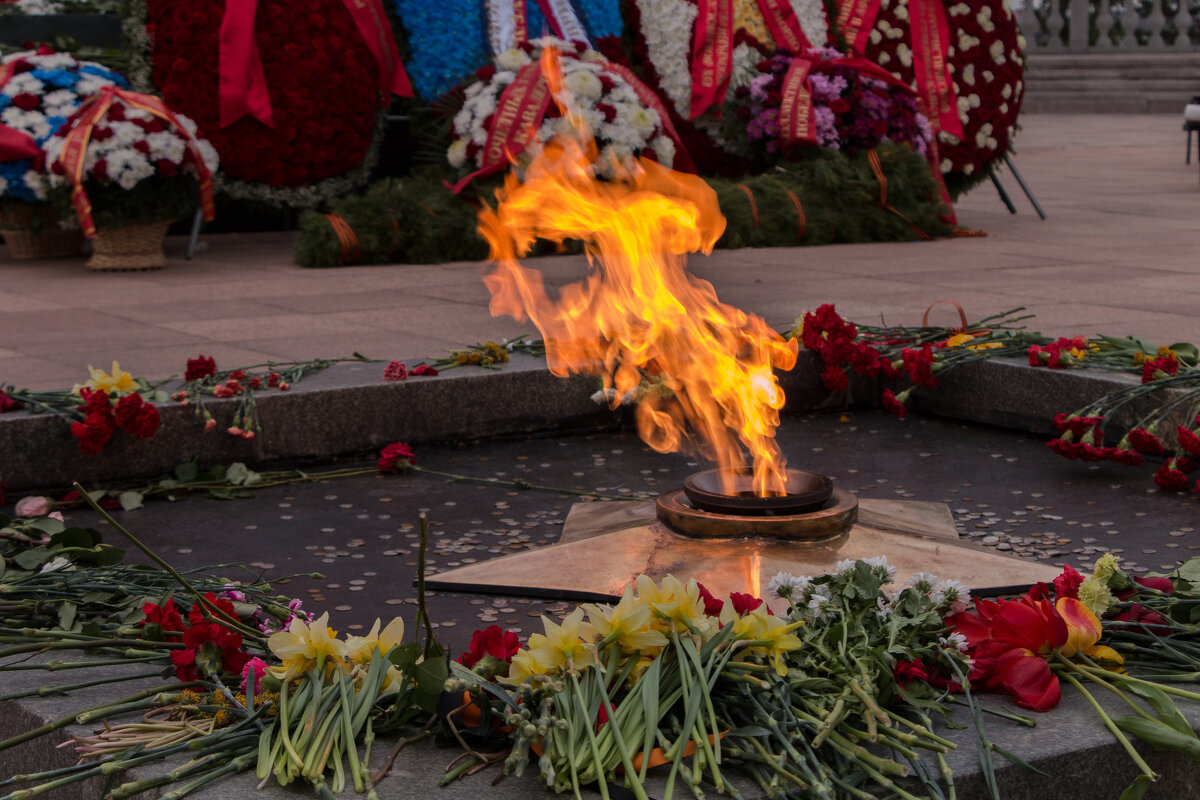 Память - Сергей Сергеев