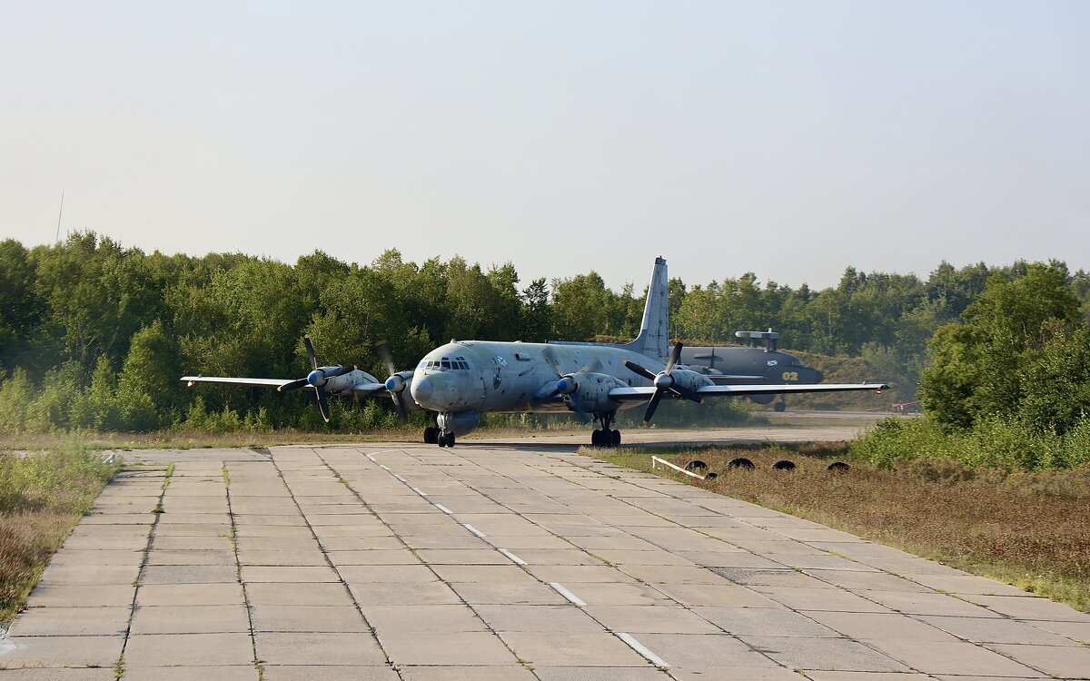 Ил-38 - Игорь Рязaнoв