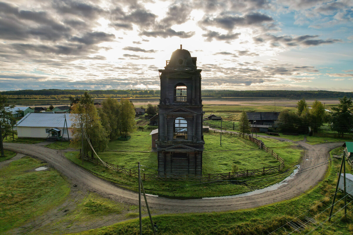 Колокольня в деревне Тюш Пермский край