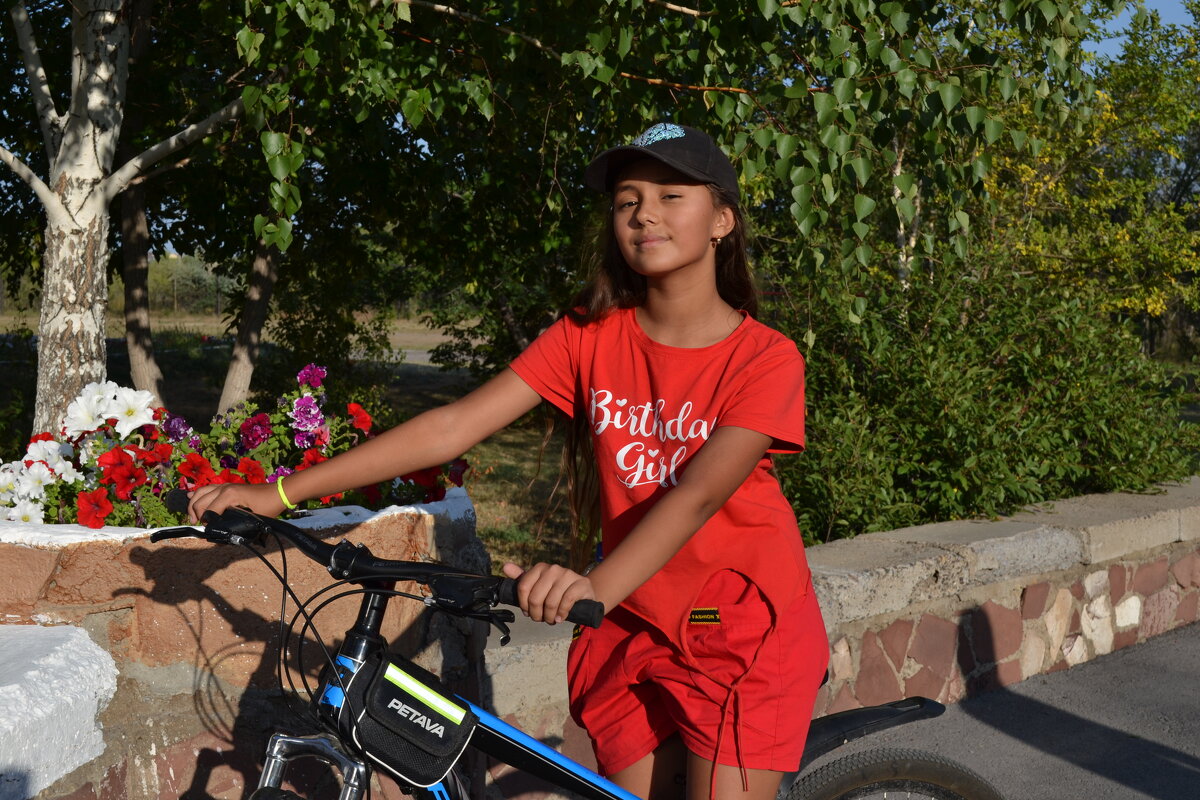 Девочка с велосипедом - Георгиевич 