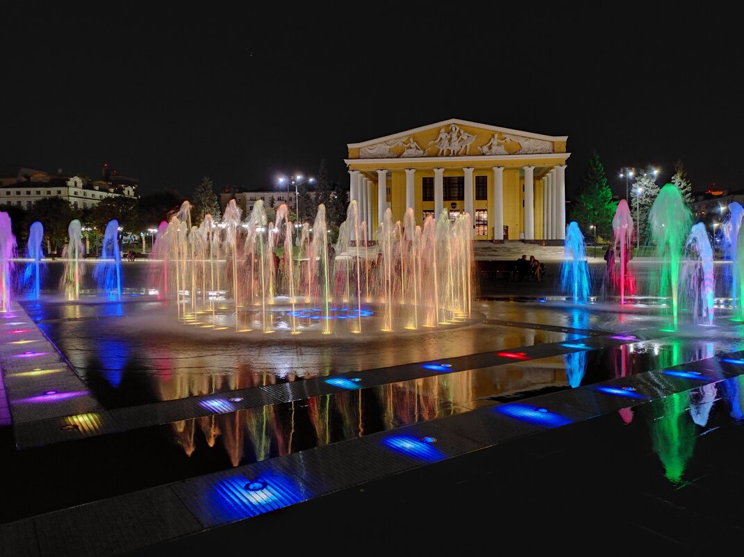Чебоксарский фонтан - Ната Волга