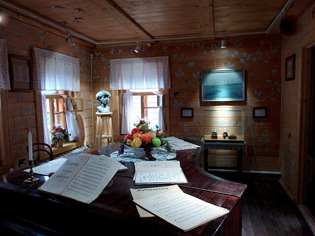 Шаляпинский рояль в музее Цветаевых - Елена 