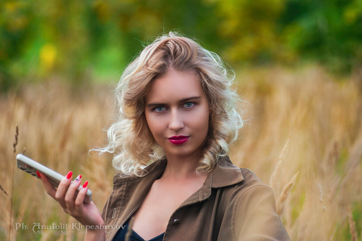 Портрет девушки. (Снято на Canon EOS D60 и объектив Юпитер 37а) - Анатолий Клепешнёв
