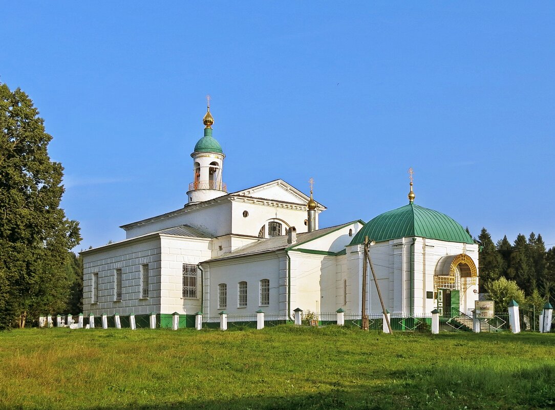 Крестовоздвиженская церковь в Снегирёво - Евгений Кочуров