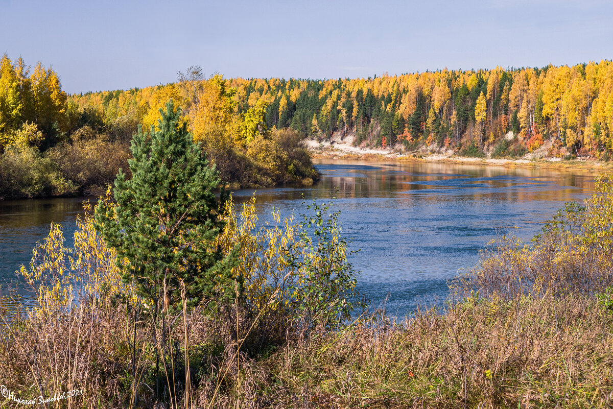 Осень на реке Ижма (коми ИзъВа - каменистая вода), Сосногорск, Коми. Место мировой находки - Николай Зиновьев