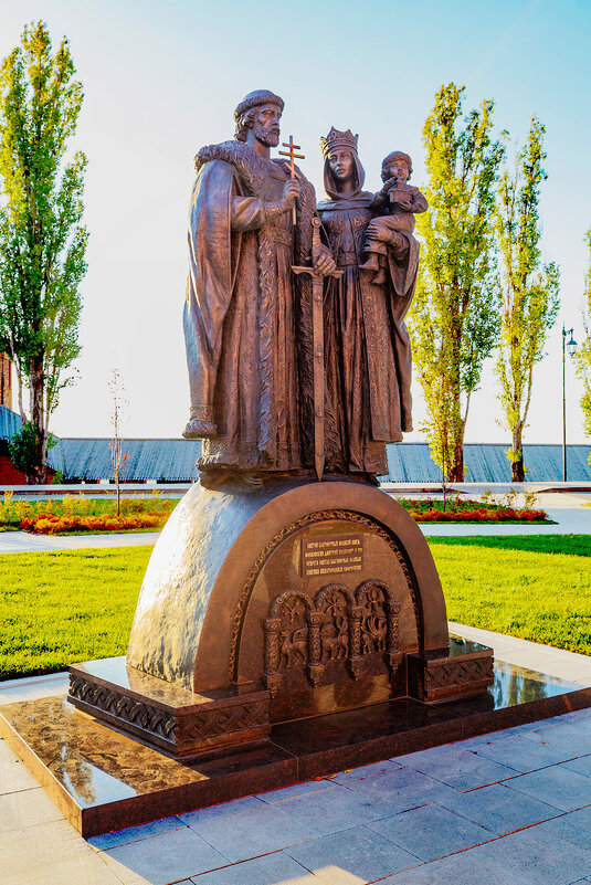 Памятник Юрию Долгорукому - Александр 