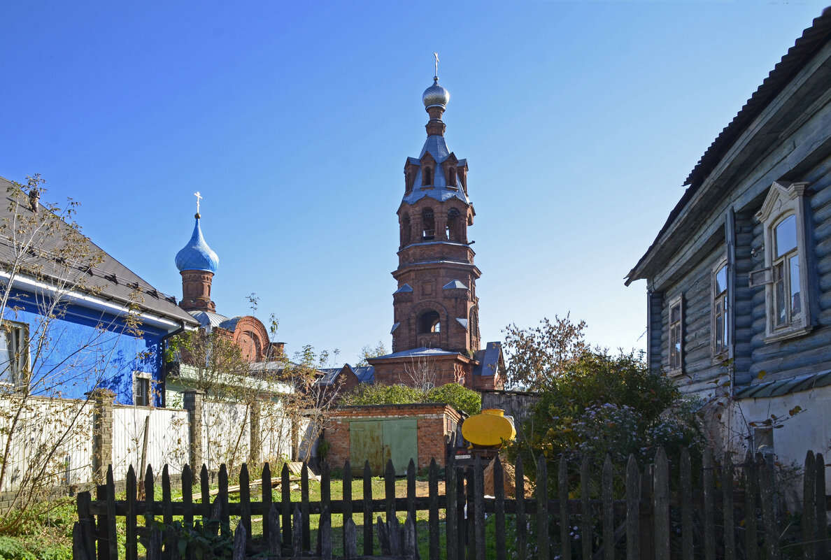 Вид на колокольню старообрядческой церкви - Нина Синица