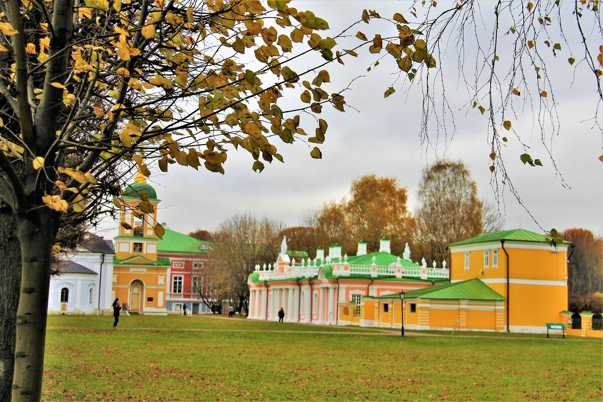 ПАСМУРНЫЙ ОКТЯБРЬ В КУСКОВО - Валентина 