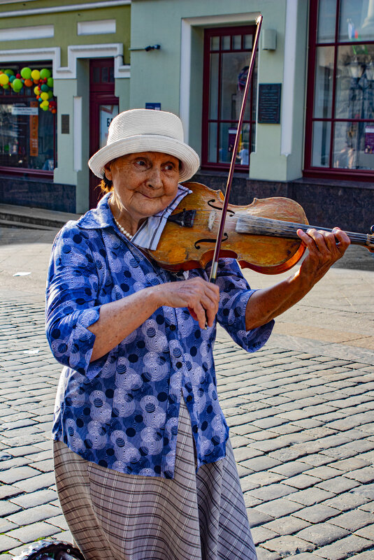 Милая бабушка скрипач - Сергей Деев
