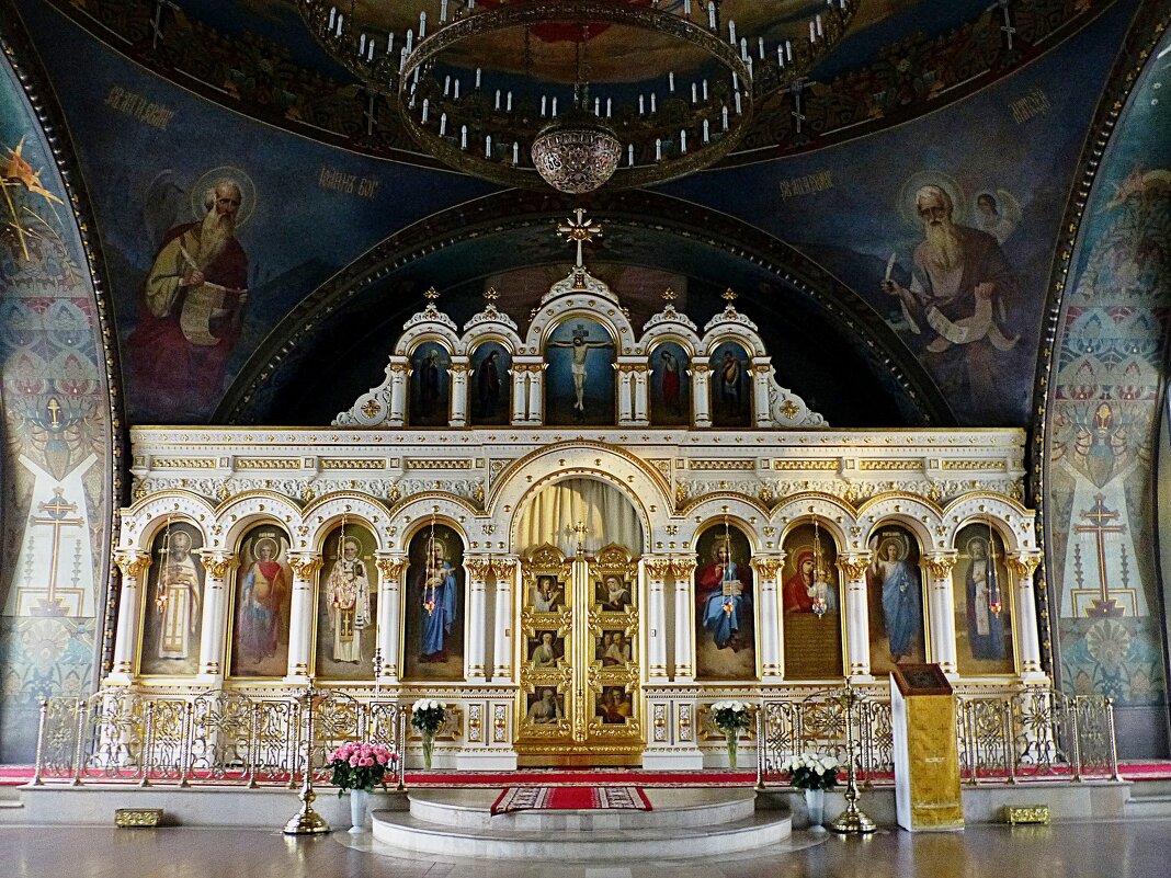 Иконостас Казанской церкви Рождественского монастыря - Лидия Бусурина