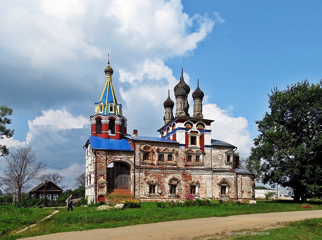 Троицкая церковь в с. Подолец - Евгений Кочуров