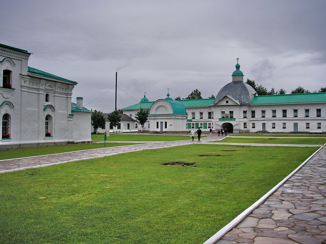 Территория монастыря - Юрий Шевляков