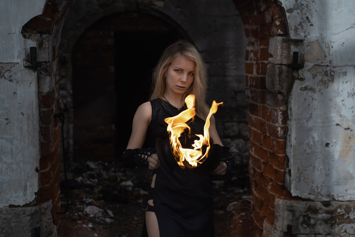 Огонь после пожара - Кассандра Мареева