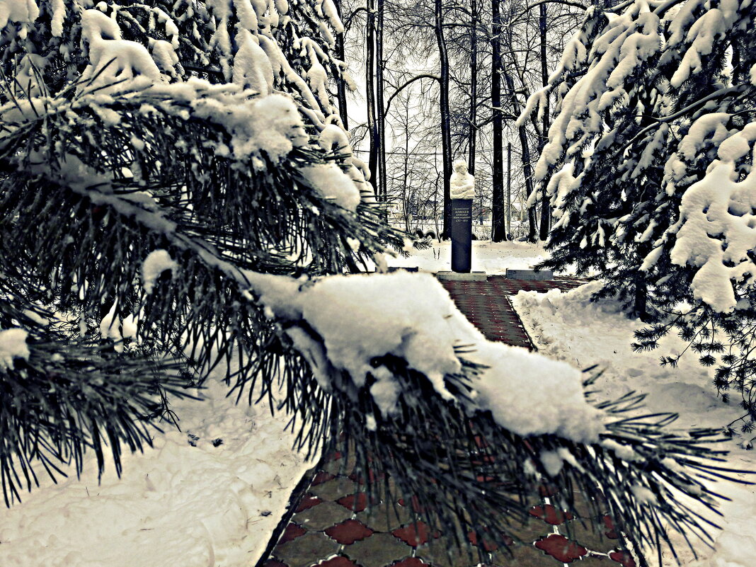 памятник   А.Алябьеву в Рязанцах - Любовь 