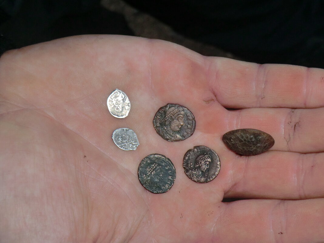 Великие Луки. Находки со дна Ловати... Римские монеты (3) императора Валента - Владимир Павлов