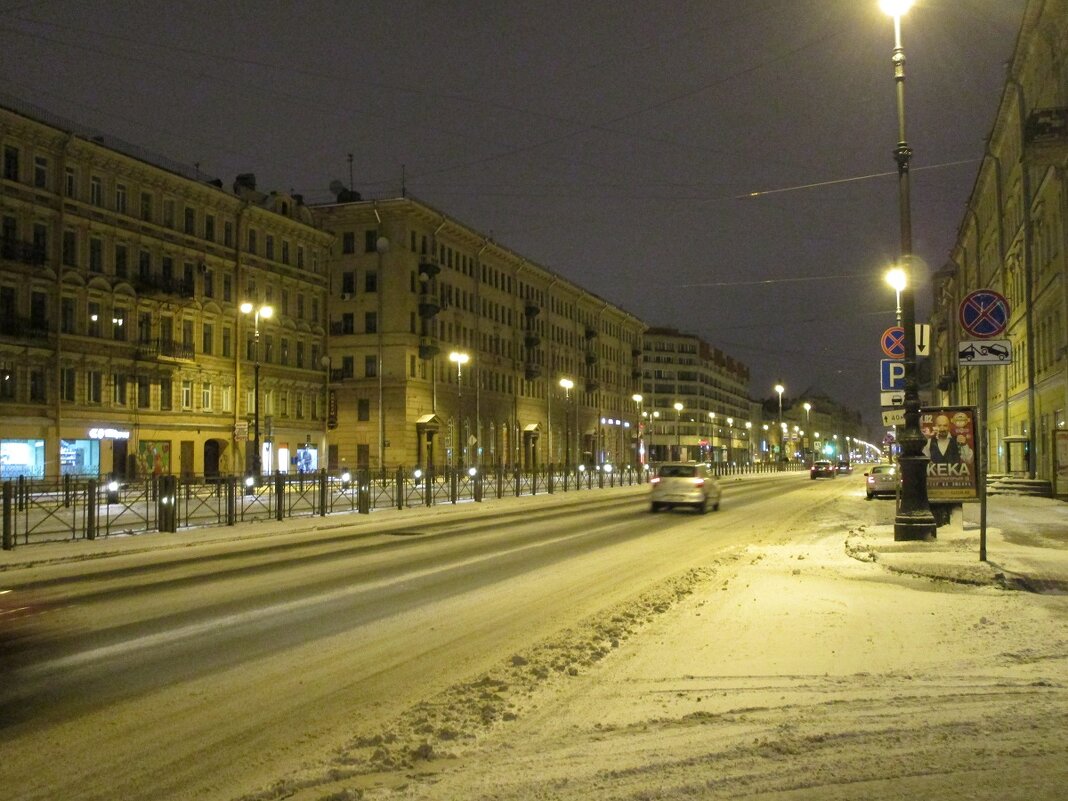 Лиговский проспект — одна из крупнейших транспортных магистралей Санкт-Петербурга. - ЛЮДМИЛА 