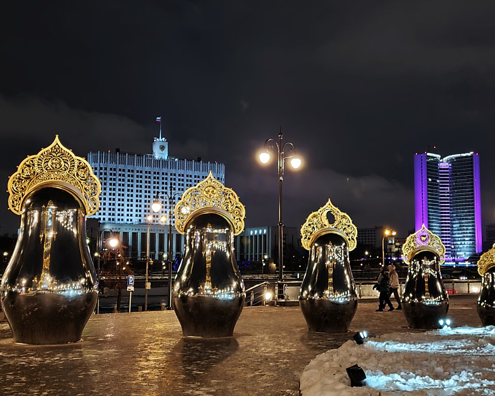 Москва новогодняя. Гостиница "Украина". Набережная Тараса Шевченко. - Надежда Лаптева