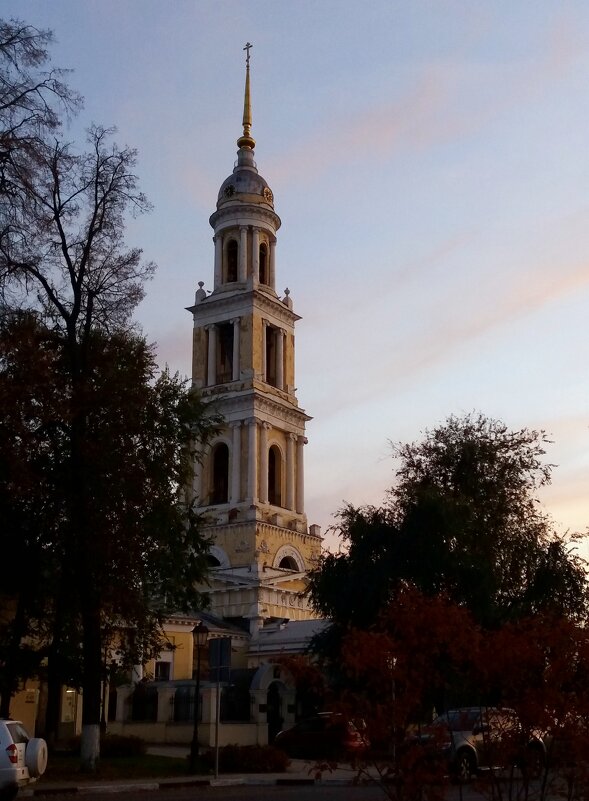 Колокольня церкви Иоанна Богослова. Коломна - Galina Solovova