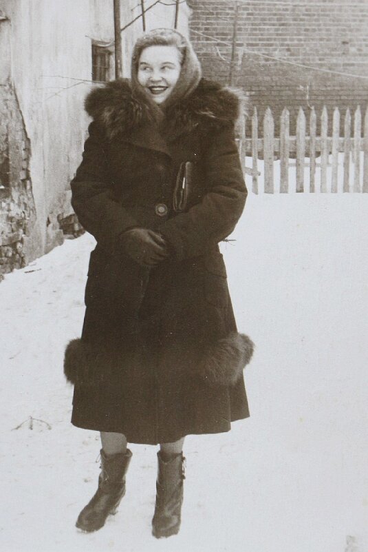 Лидия Александровна Дмитриева. Москва 1956 год, в отпуске - Надежд@ Шавенкова