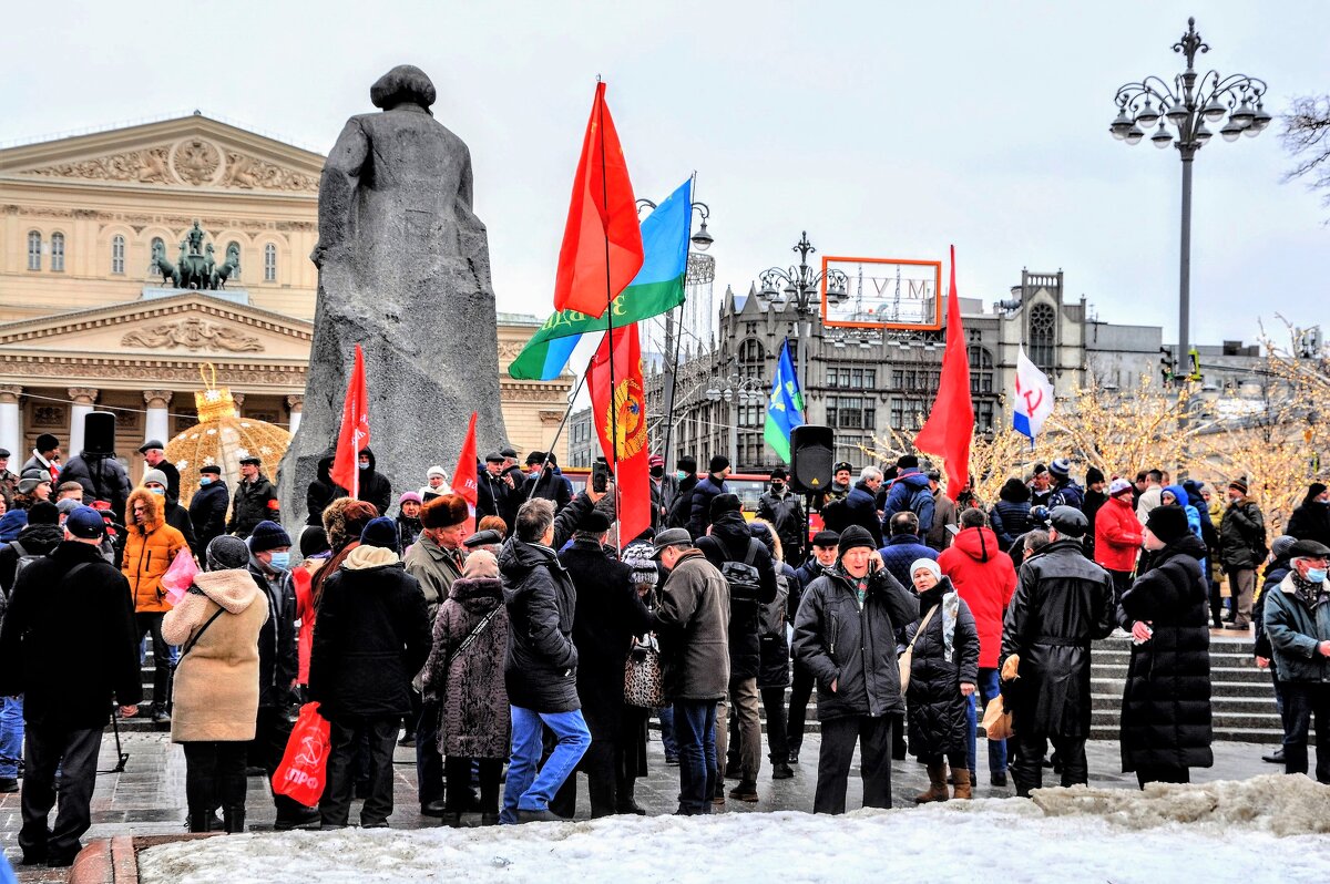 23 февраля на площади Революции - Анатолий Колосов