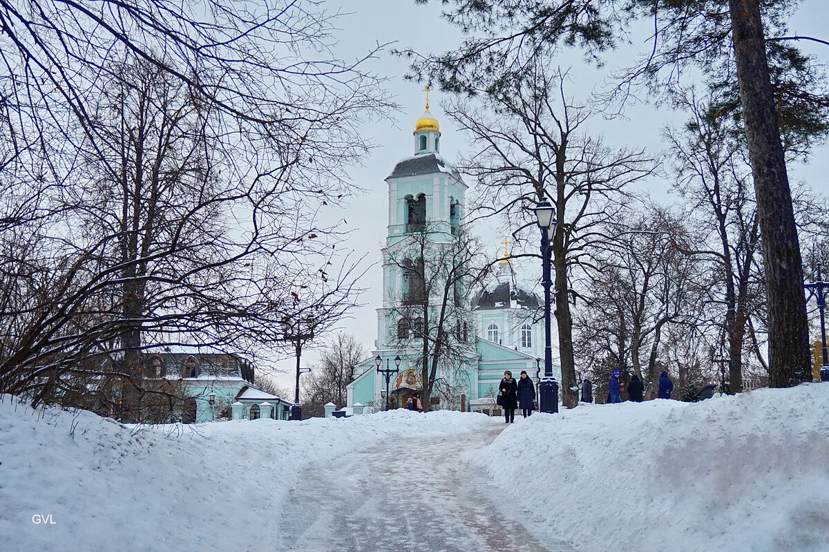 В Царицынском парке. Москва. - Галина 