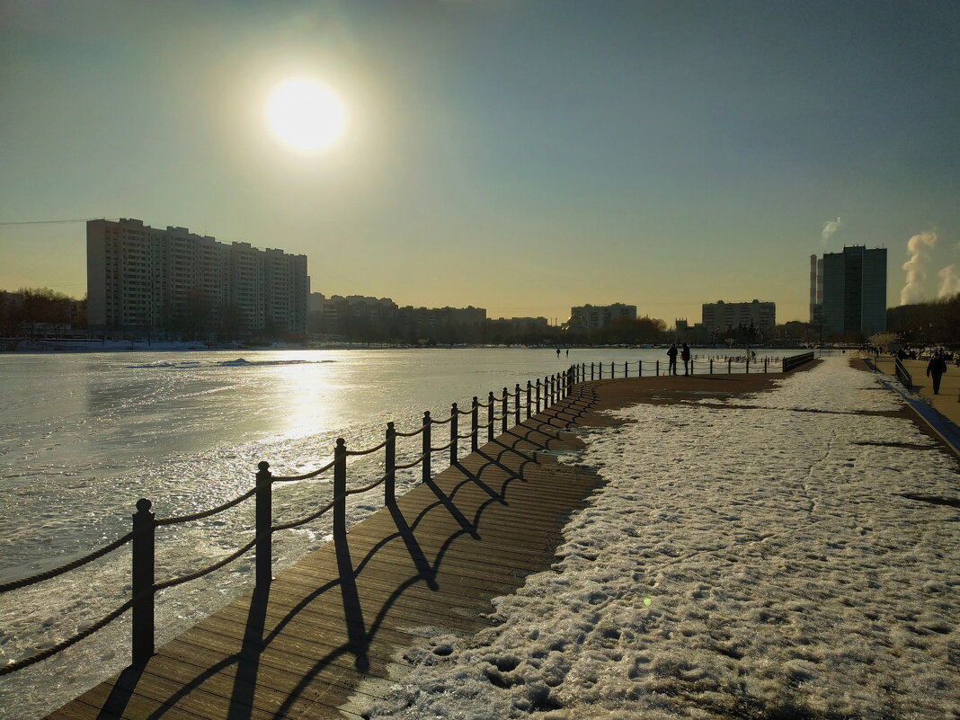 Весна в городе - Андрей Лукьянов