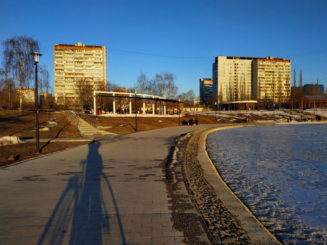 Март в городе - Андрей Лукьянов