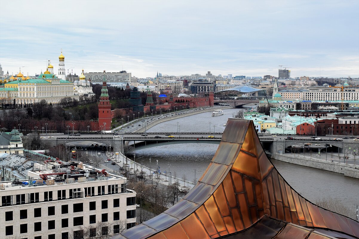 Вид на Кремль со смотровой площадки. - Татьяна Помогалова
