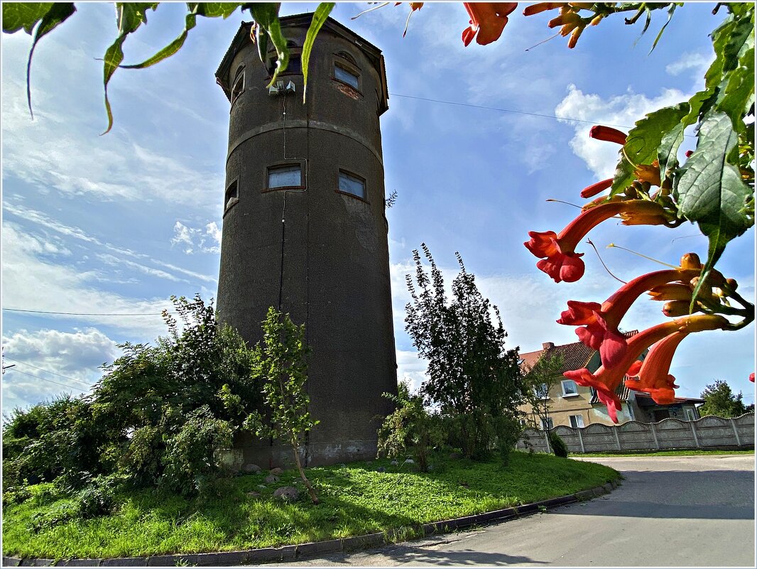 Водонапорная башня Гвардейска (Тапиау) 1920г. - Валерия Комова