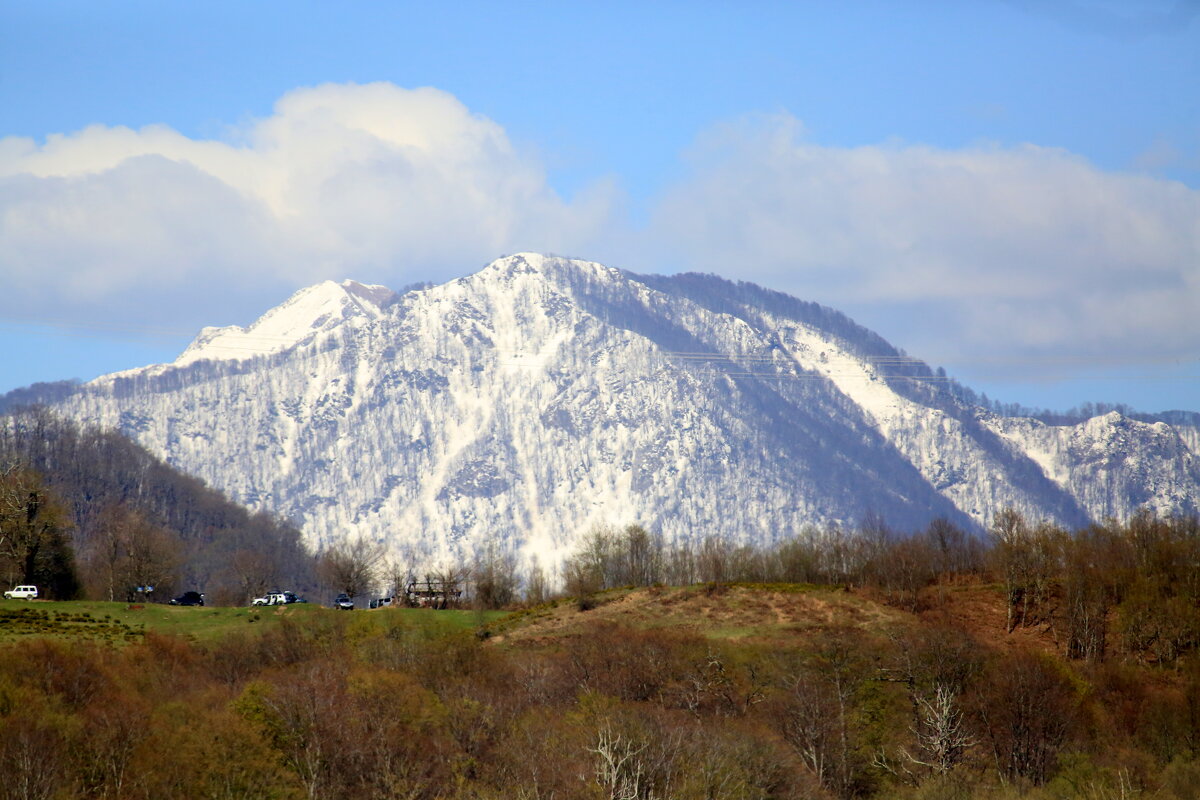 A горы еще в снегу - Валерий 