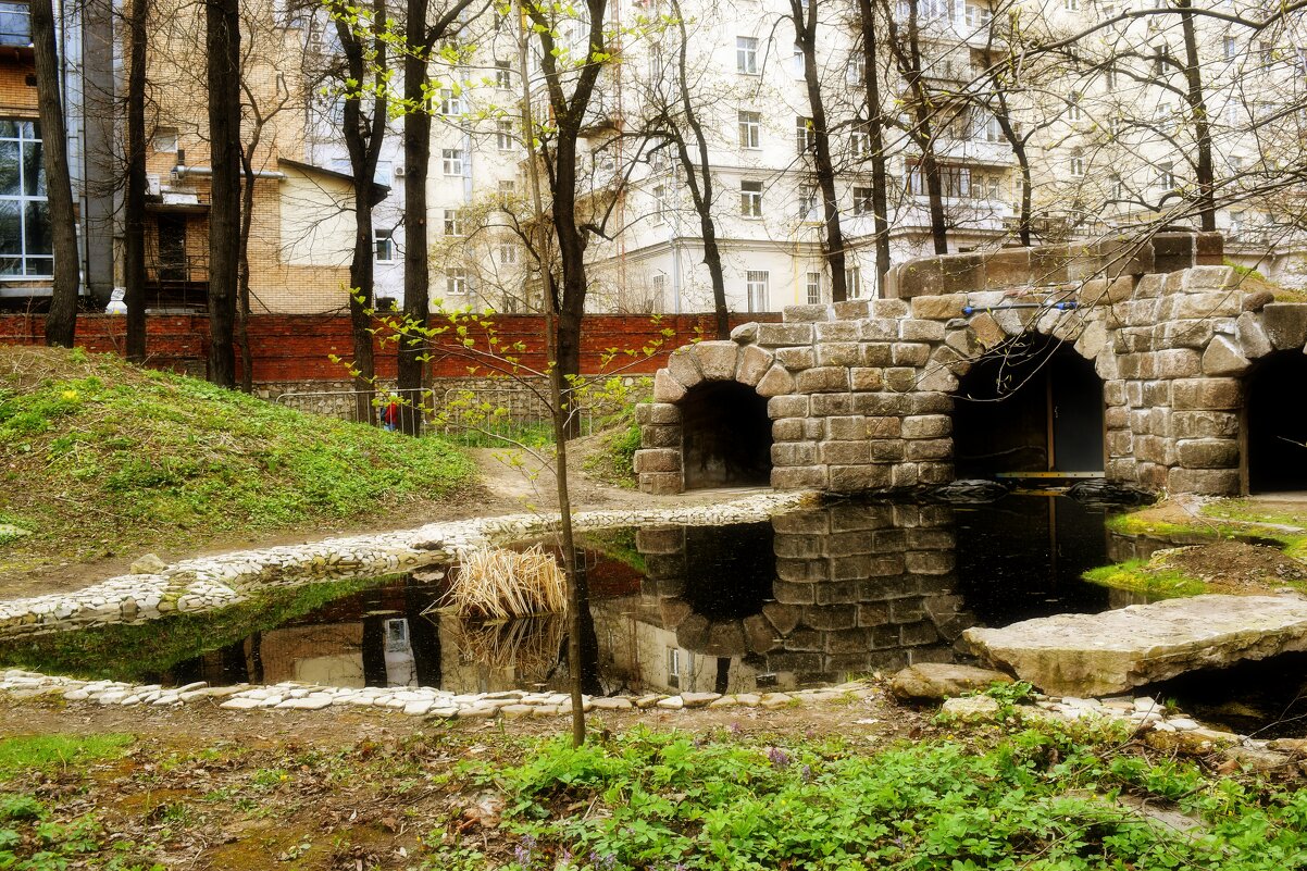 Каменный грот с водопадами. - Татьяна Помогалова