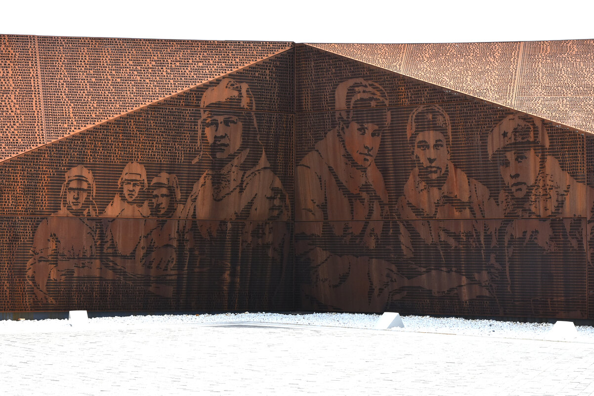 Ржевский мемориал Советскому солдату. «А превратились в белых журавлей…» - Наташа *****