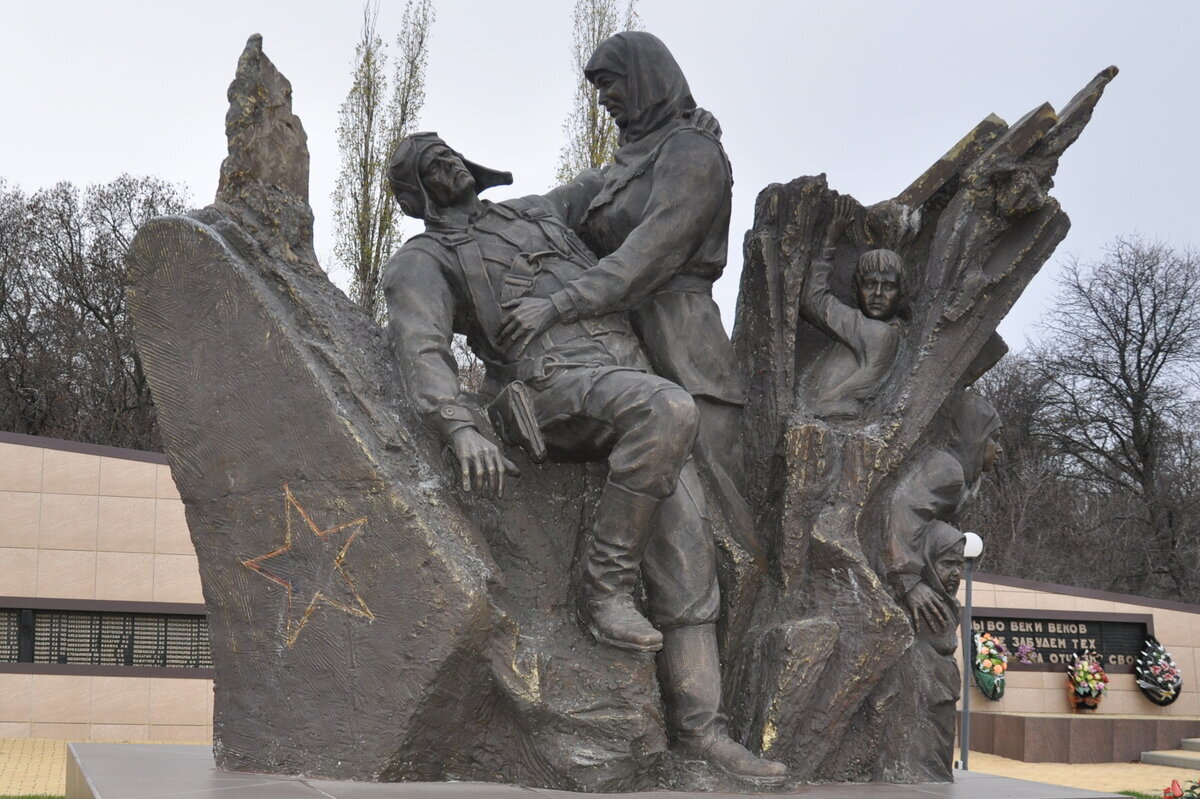 Памятник Прасковье Щёголевой - Татьяна 