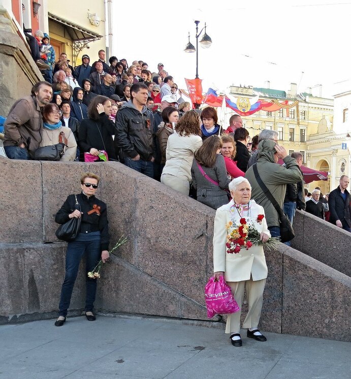 Ждём бессмертный полк на Невском - Вера Щукина