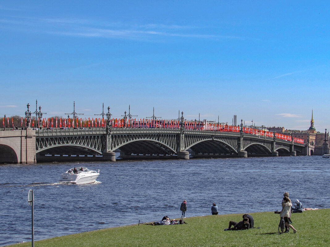 Троицкий мост - Любовь Зинченко 