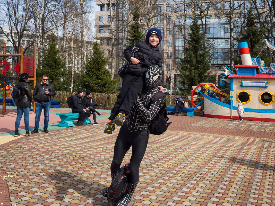 Театральный Карнавал уличных театров в парке аттракционов Диво Остров - Елена Кириллова