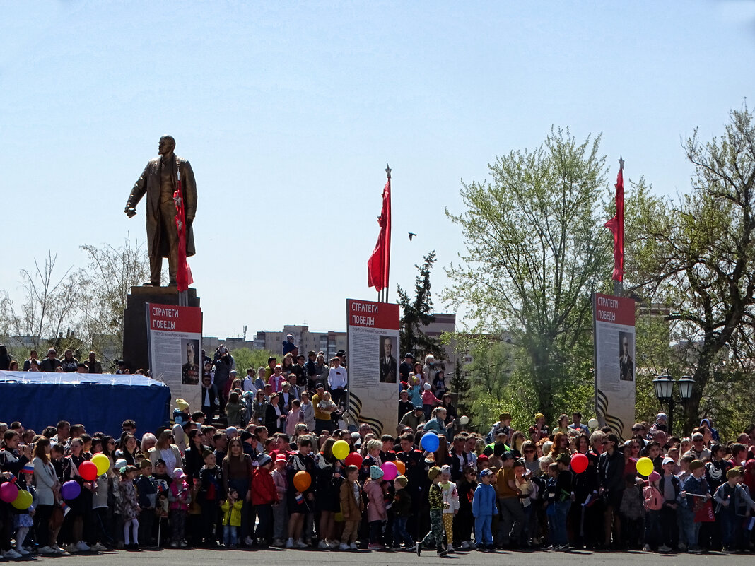 День Победы возле памятника Ленину - Юлия Денискина