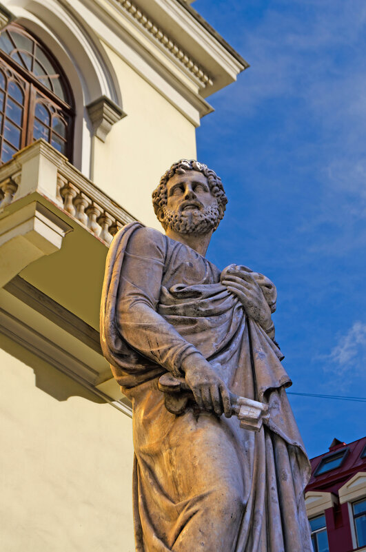 Скульптура св.Петра у Петри-кирхи на Невском проспекте - Стальбаум Юрий 