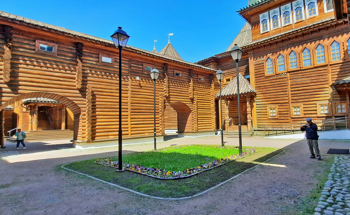 Внутренний дворик дворца Алексея Михаиловича - Елена Кирьянова