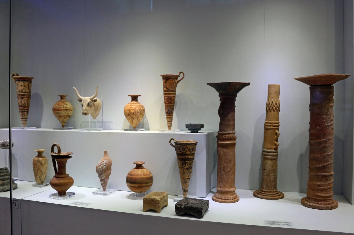 Экспонаты археологического музея - Ольга 