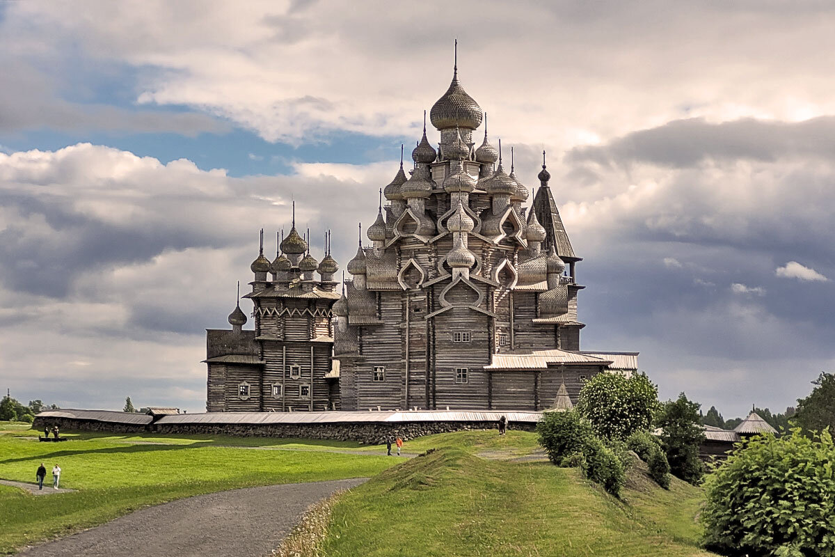 Деревянные церкви Кижи