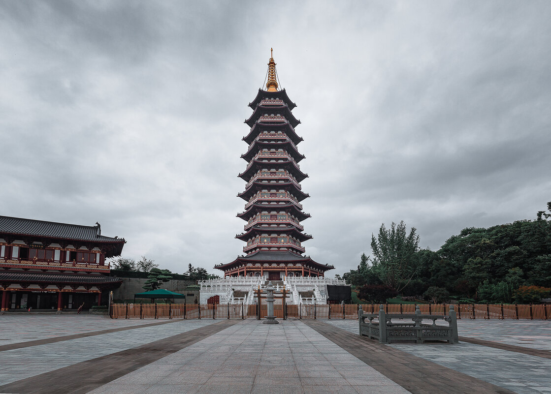 Пагода Ванфо в городе Цзиньхуа - Дмитрий 