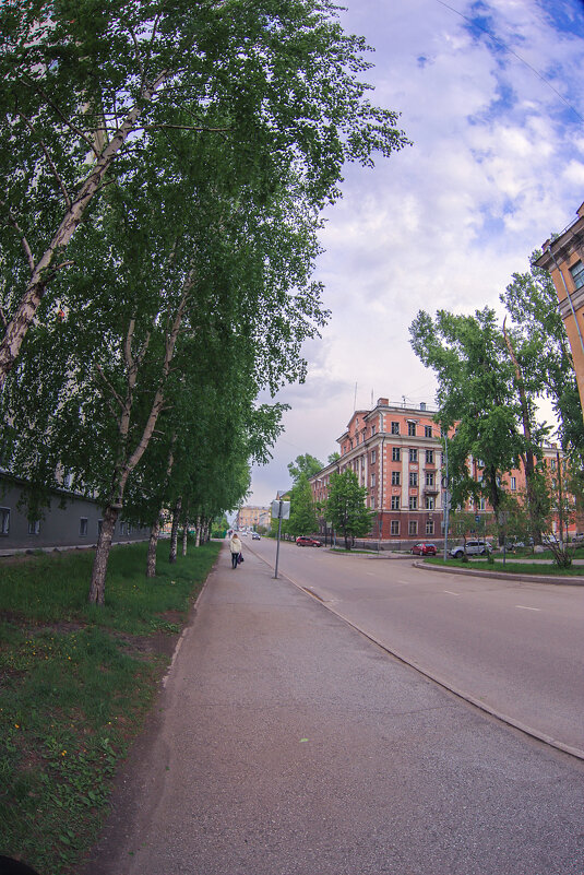 По городу - Михаил Соколов